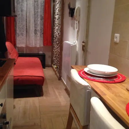 Apartment My Parisian Guy Moquet
